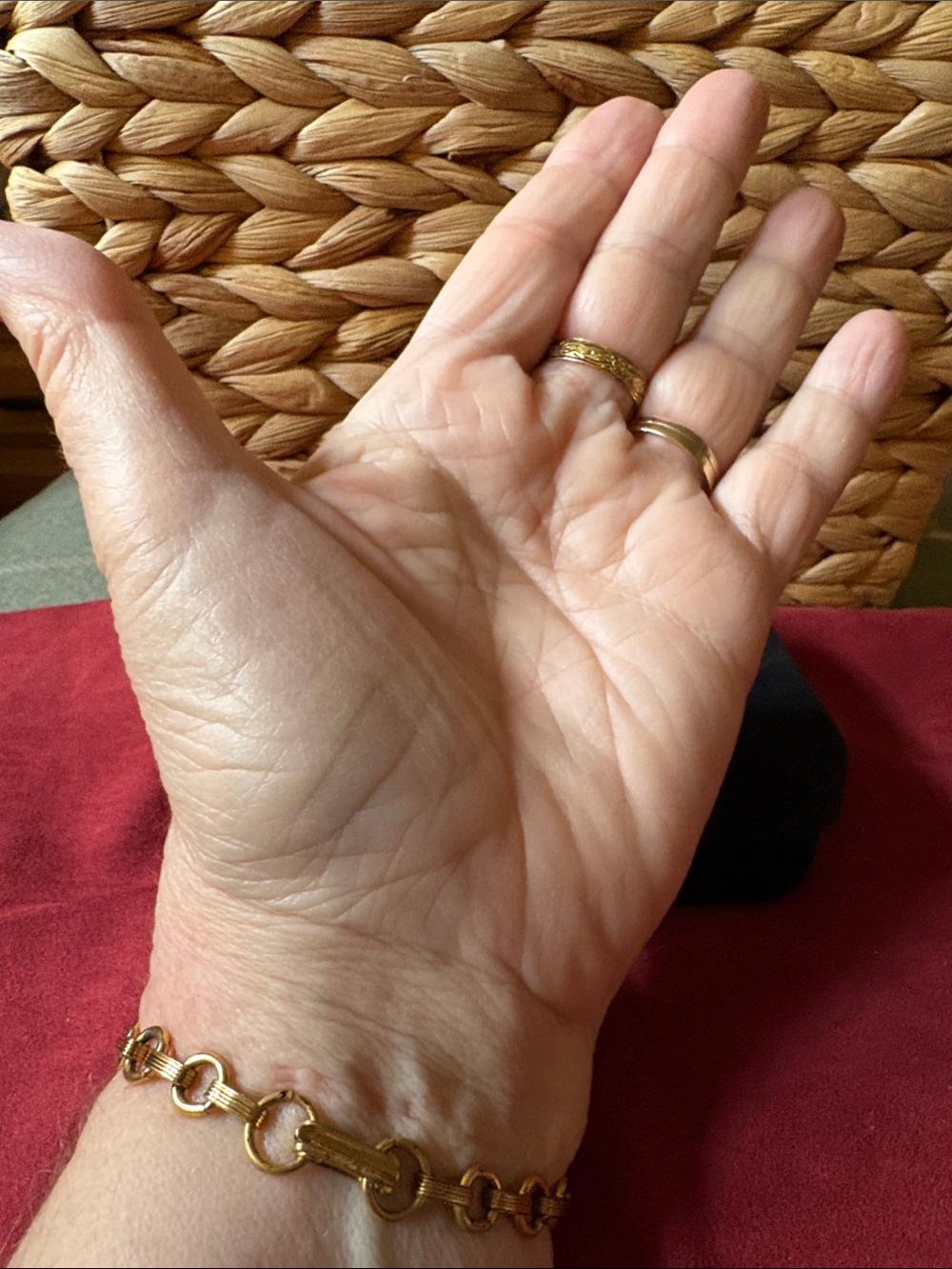 Gypsy Gold tone Cameo Hand Chain Bracelet- - Picture 3 of 3